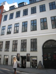 This is where Tønnes Becker's father-in-law's house was situated. This is a newer house, bulit after the bombardment of Copenhagen in 1807